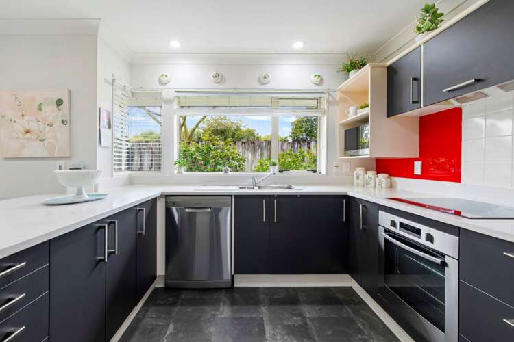 1/30 Ambleside Drive Northpark_4