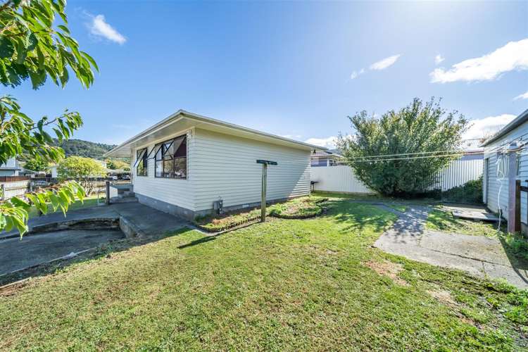 8 Meremere Street Wainuiomata_18
