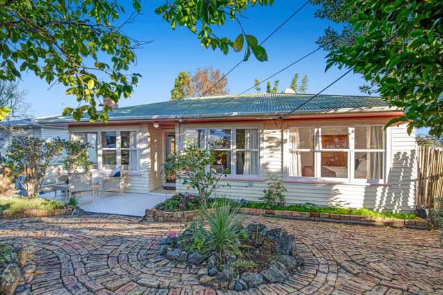 Westlake School Zone - 857sqm Freehold Section