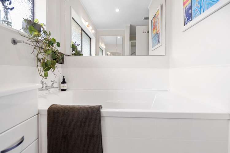 8 Lochinvar Place Ohauiti_23