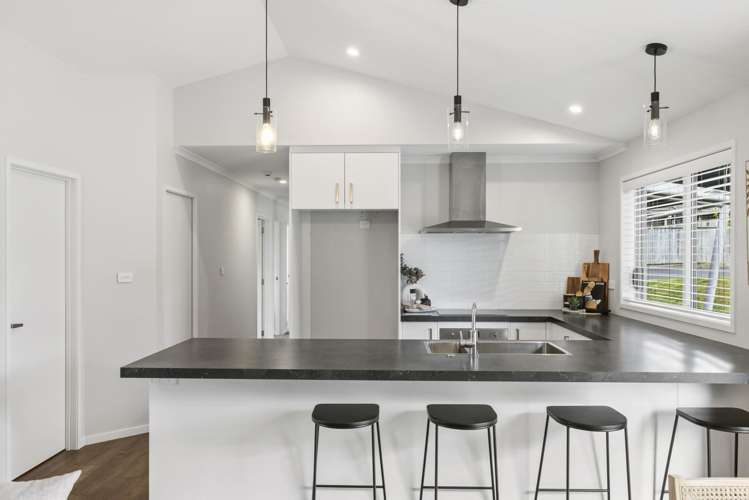 14 Gabriela Close Pyes Pa_8