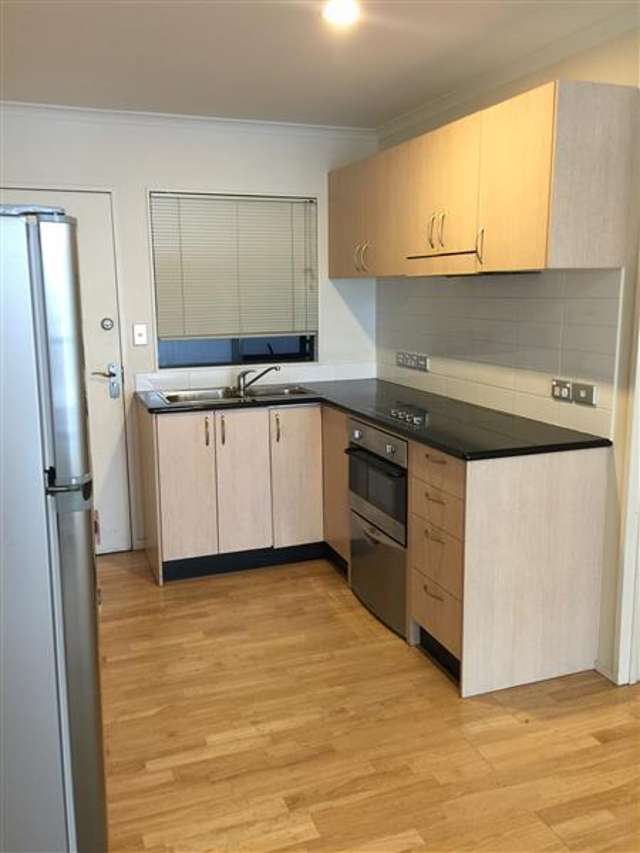 B402/176 Broadway Newmarket_3