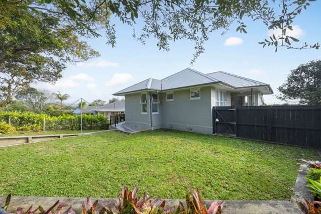 2 Deane Avenue Titirangi_3