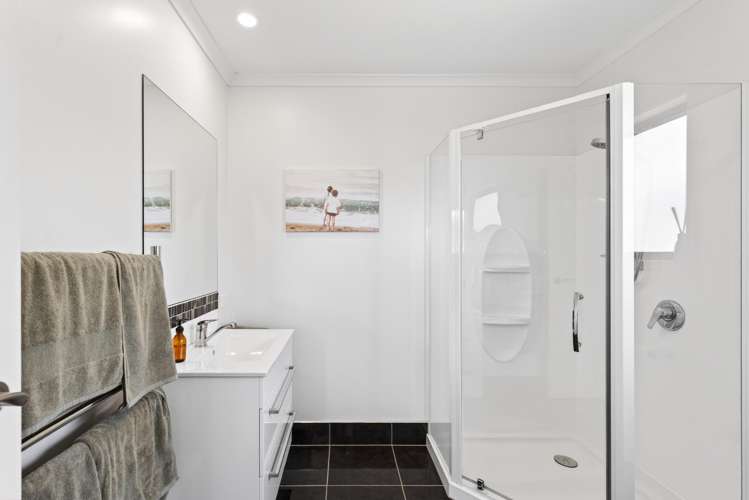 701 River Road Otane_21