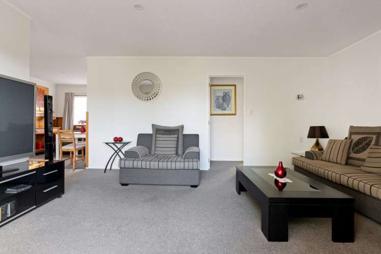 2/32 Nikau Street Stoke_6