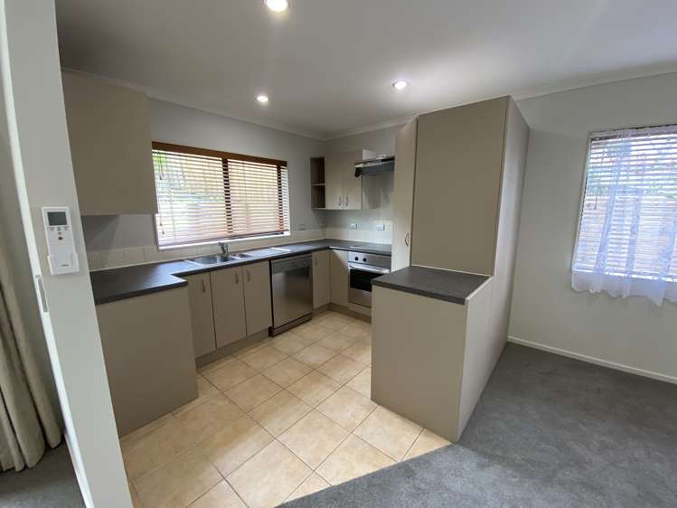 17c Tirimoana Road Te Atatu South_5