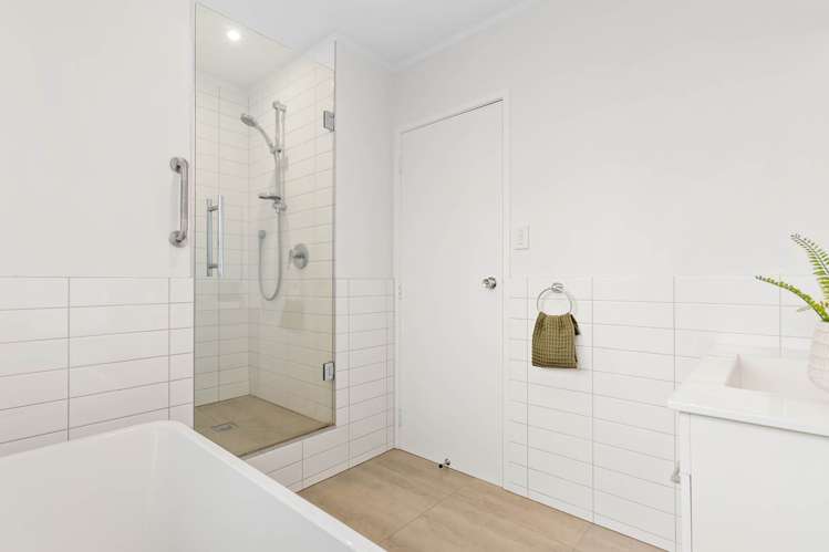 1/120 Orakei Road Remuera_12