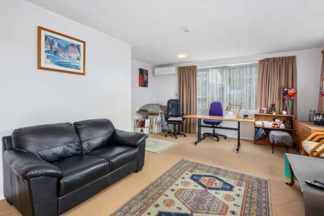 2/9 Te Kiteroa Grove Churton Park_2