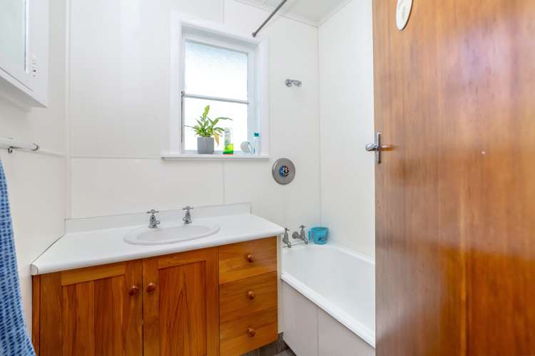 19 Surrey Street Solway_11