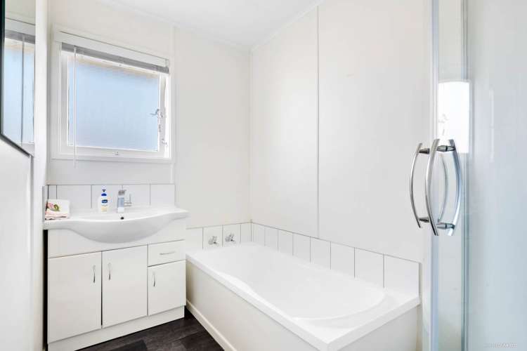 11 Rush Place Mangere_15