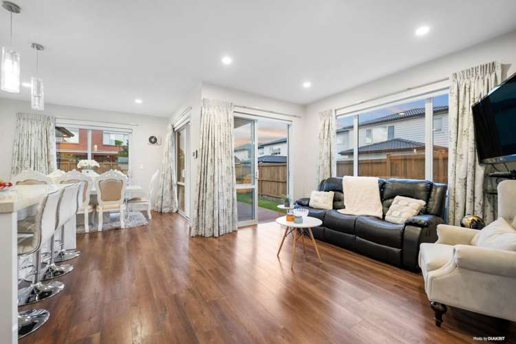 3 Carrickdawson Drive Flat Bush_8