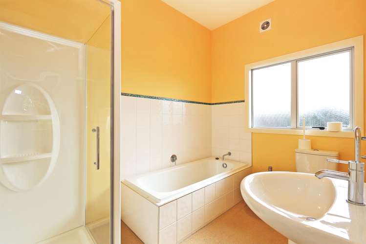 100 Tironui Drive Taradale_13