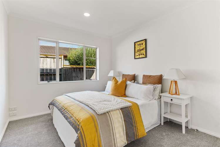 63 Salford Crescent Flat Bush_8