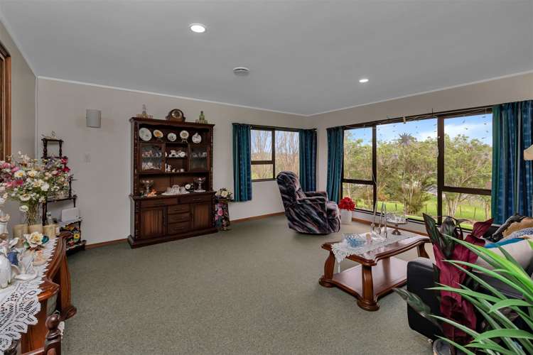 51 Loop Road Otaika_5