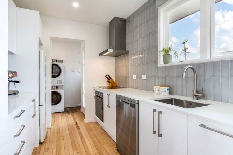 91 Holly Street Avondale_5