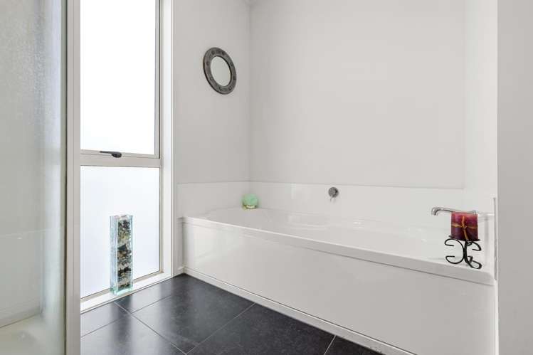 8 Seabreeze Way Raglan_14