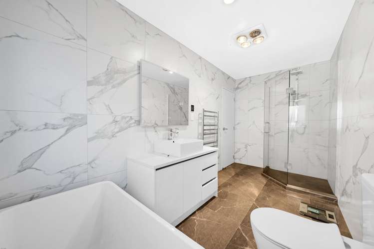 32 Matahae Drive Flat Bush_9
