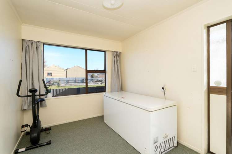 9 Russell Esplanade Otautau_12