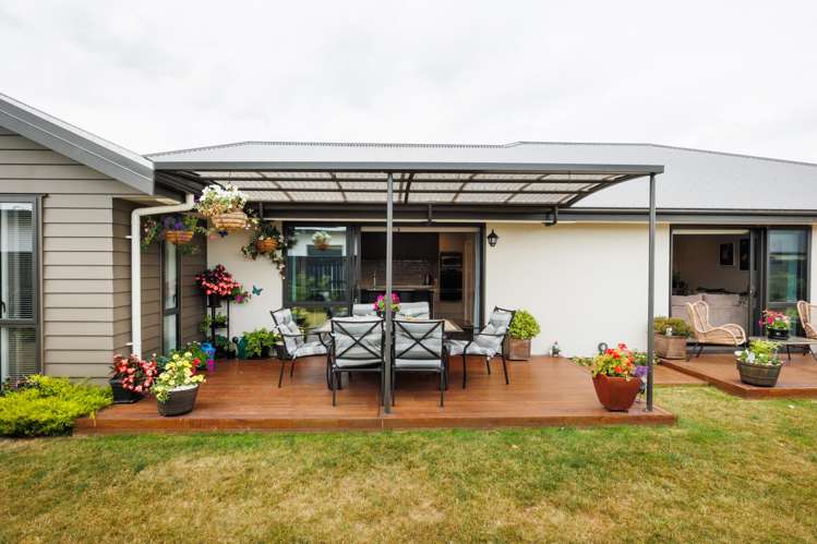 71 Johnstone Drive Fitzherbert_1