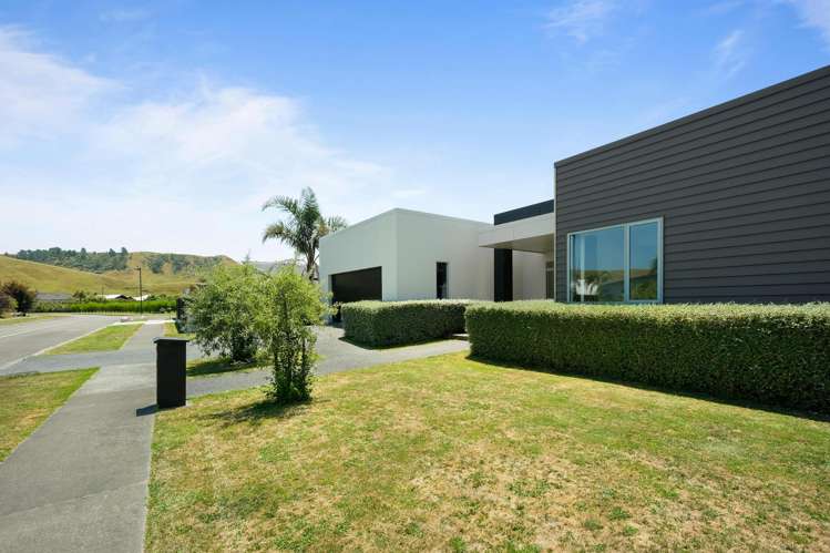 6 Law Street Wainui_50