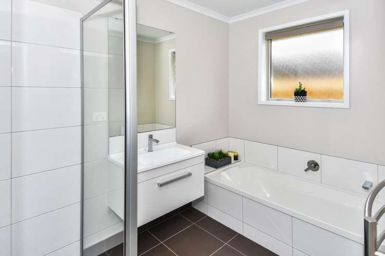 31 Captain Mitchell Drive Opaheke_11