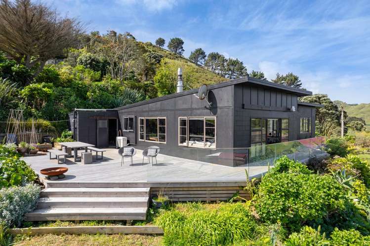 69 North Street Mokau_5