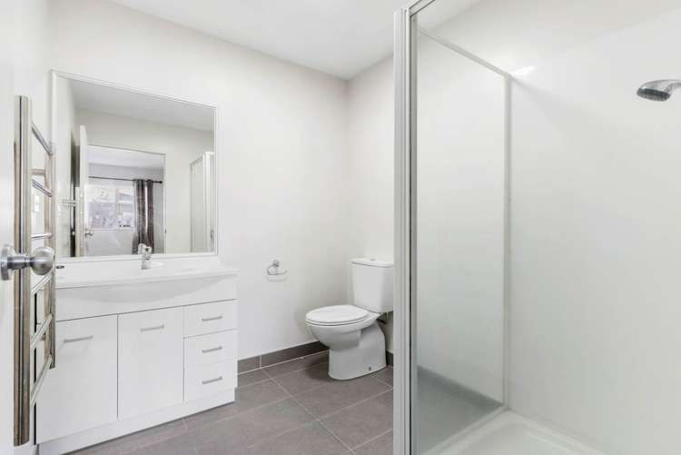 8 Popokatea Drive Takanini_21