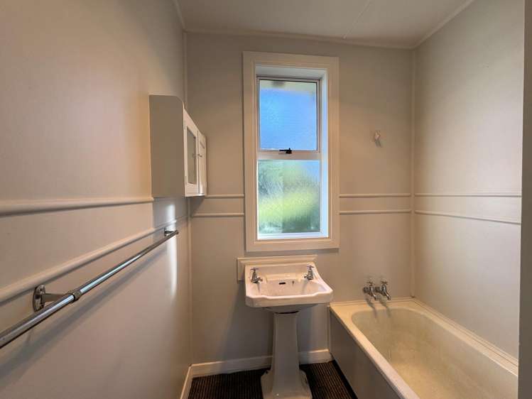 44 Lowestoft Street Balclutha_10