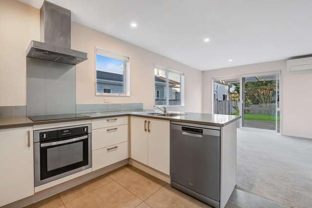 17 Maylee Crescent Gulf Harbour_2