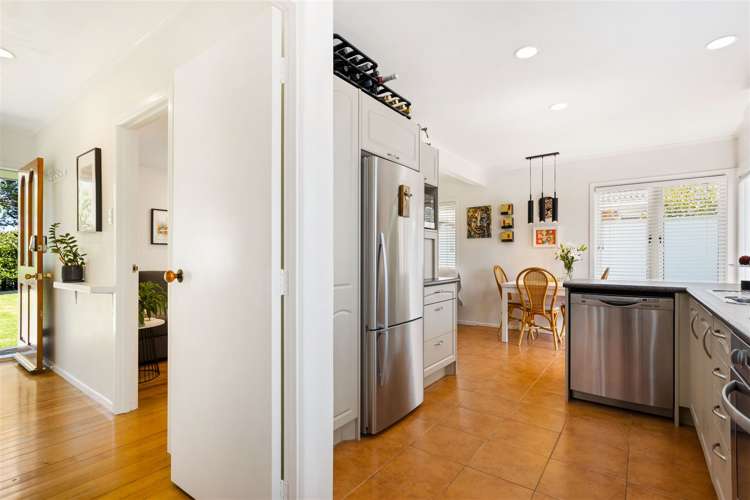 5 Kervil Avenue Te Atatu Peninsula_10