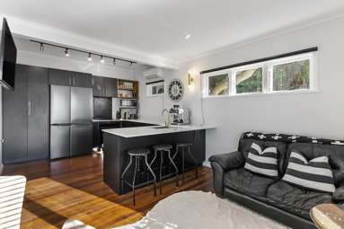 22 Tawa Street_4