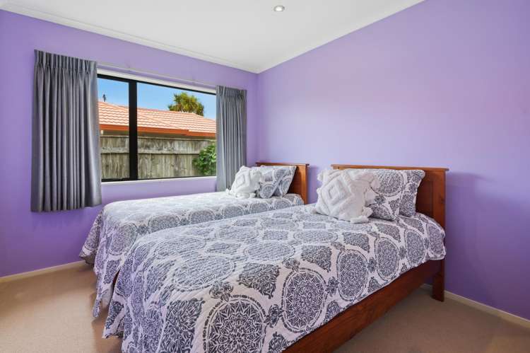 22 Holden Avenue Holdens Bay_12