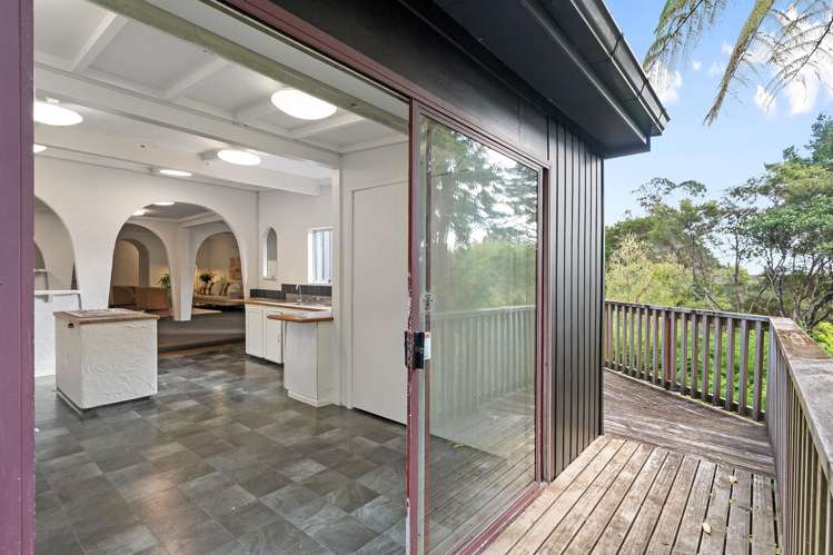 12 Tui Crescent Waiatarua_9