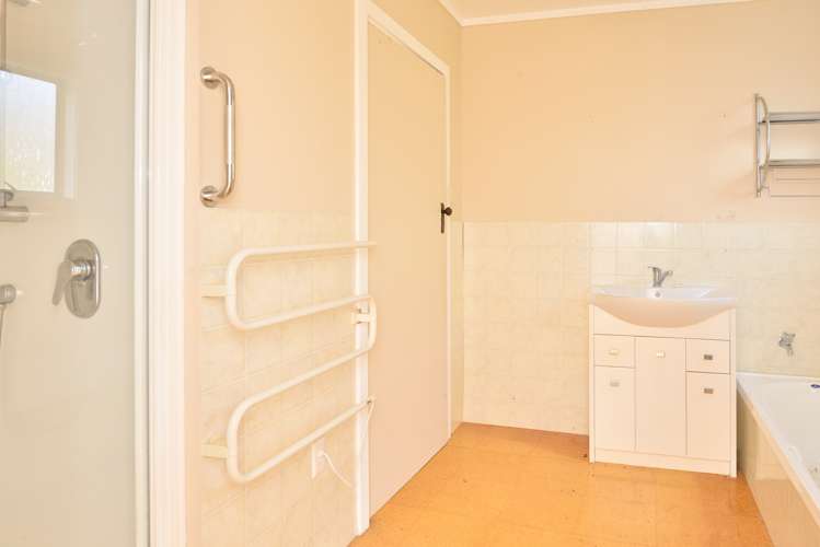 1080 Tauwhareparae Road Tolaga Bay_14