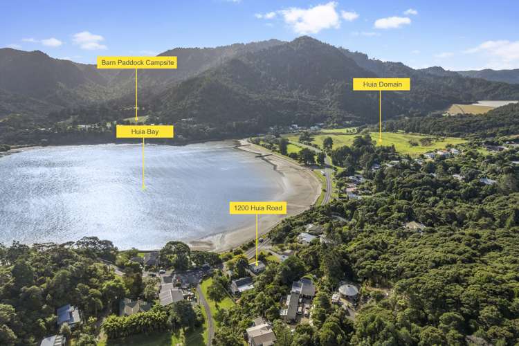 1200 Huia Road Huia_21
