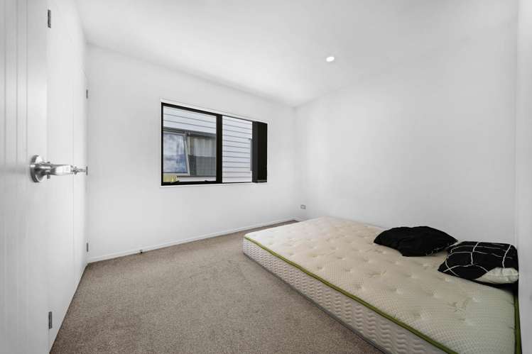 13 John Burn Road Takanini_24