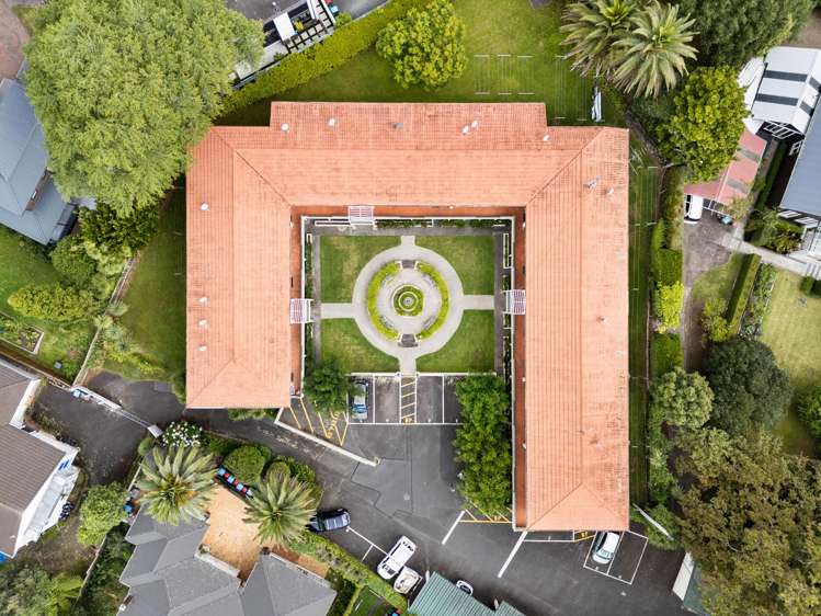 22P Aratonga Avenue Greenlane_11