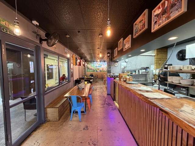 Shop A 402-404 Great North Road Henderson_3