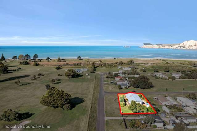 12 Banks Street Tolaga Bay_2