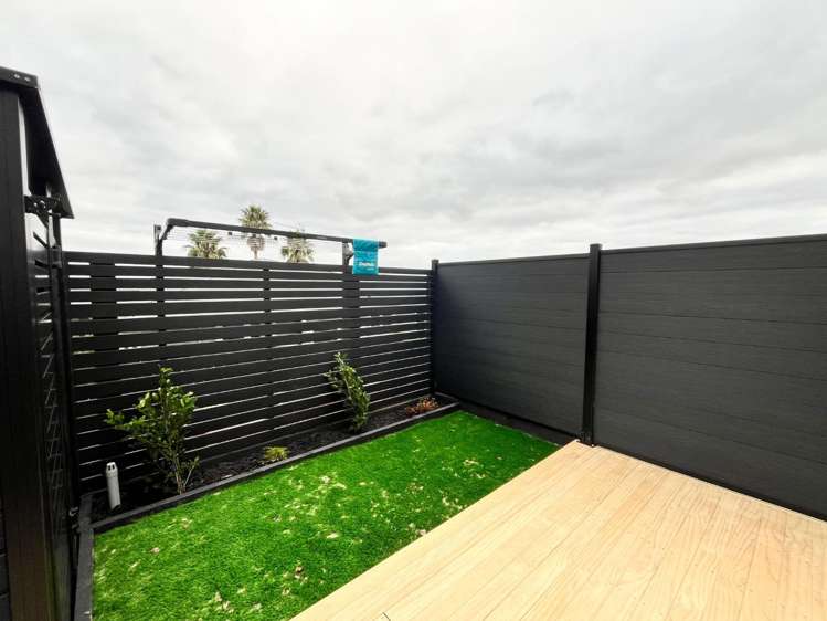 17/9 Aeroview Drive 1603_11