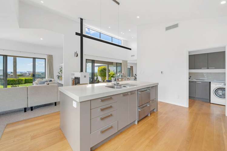9 Intrepid Crescent Beachlands_9