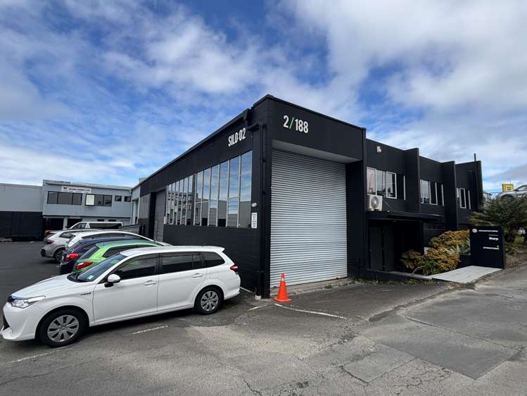 2/188 Target Road Wairau Valley_1