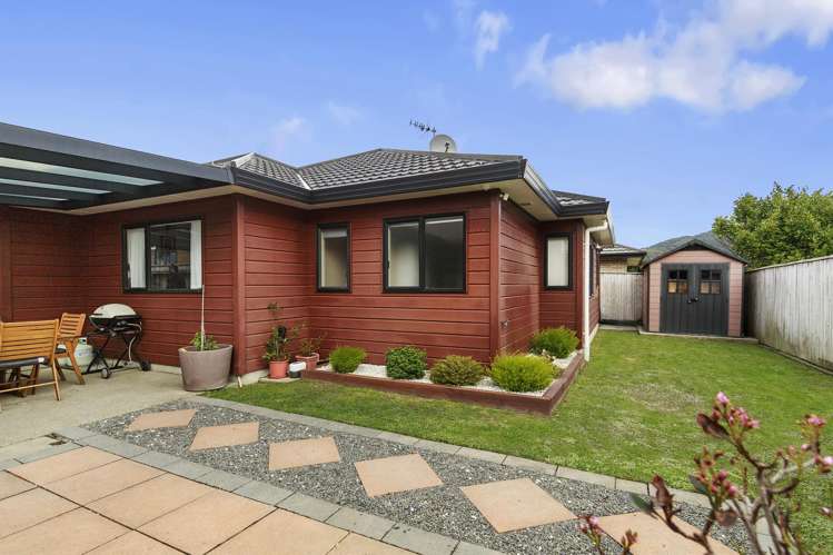 23 Sun Valley Grove Wainuiomata_15