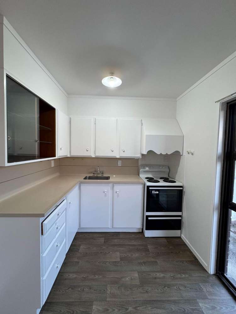 10/14 New Windsor Road Avondale_5