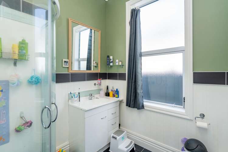 31 Lowe Street Avenal_16
