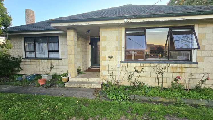32 Coronation Street Paeroa_10