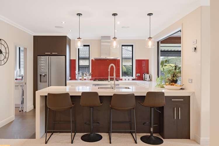 19 Tall Oaks Way Bethlehem_8