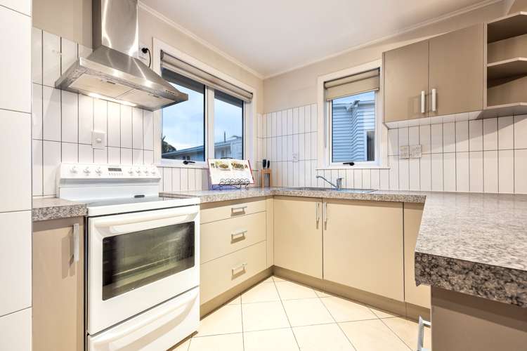 23 Dundee Place Blockhouse Bay_6