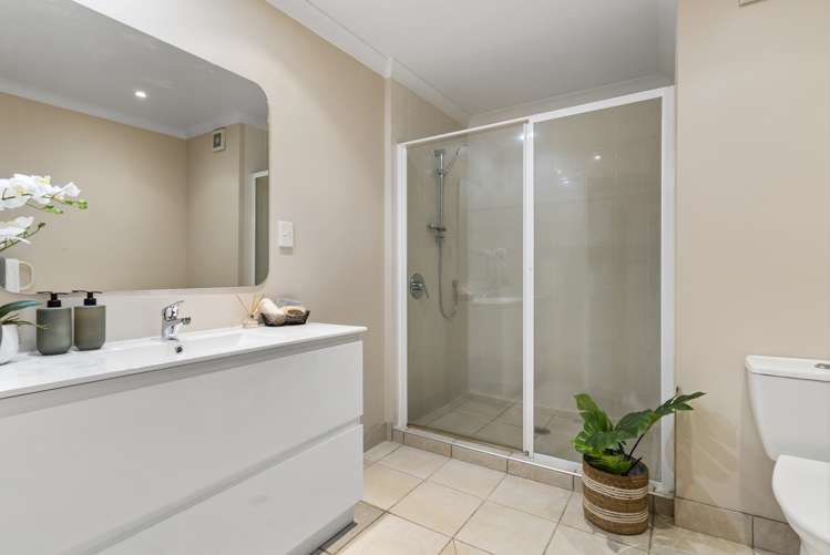 13/5 Monte Cassino Place Birkdale_11