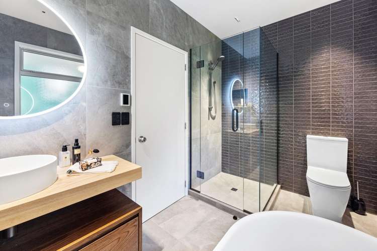 1 Watlings Place Kennedys Bush_10